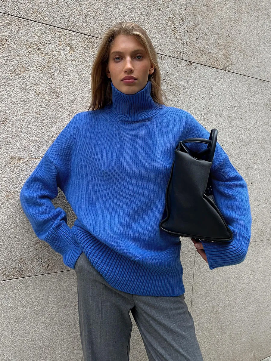 Turtleneck loose knitted sweater